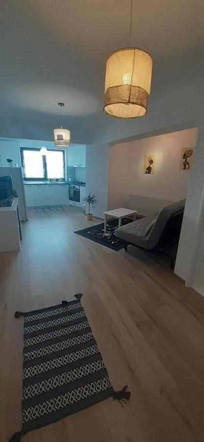 Apartament Central. Bloc Nou. Bacău Exterior foto